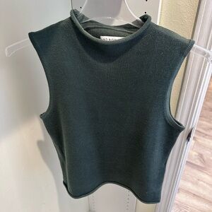 Green tank sweater size L